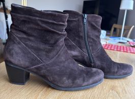 Elegante Stiefelette Wildleder bordeauxrot 