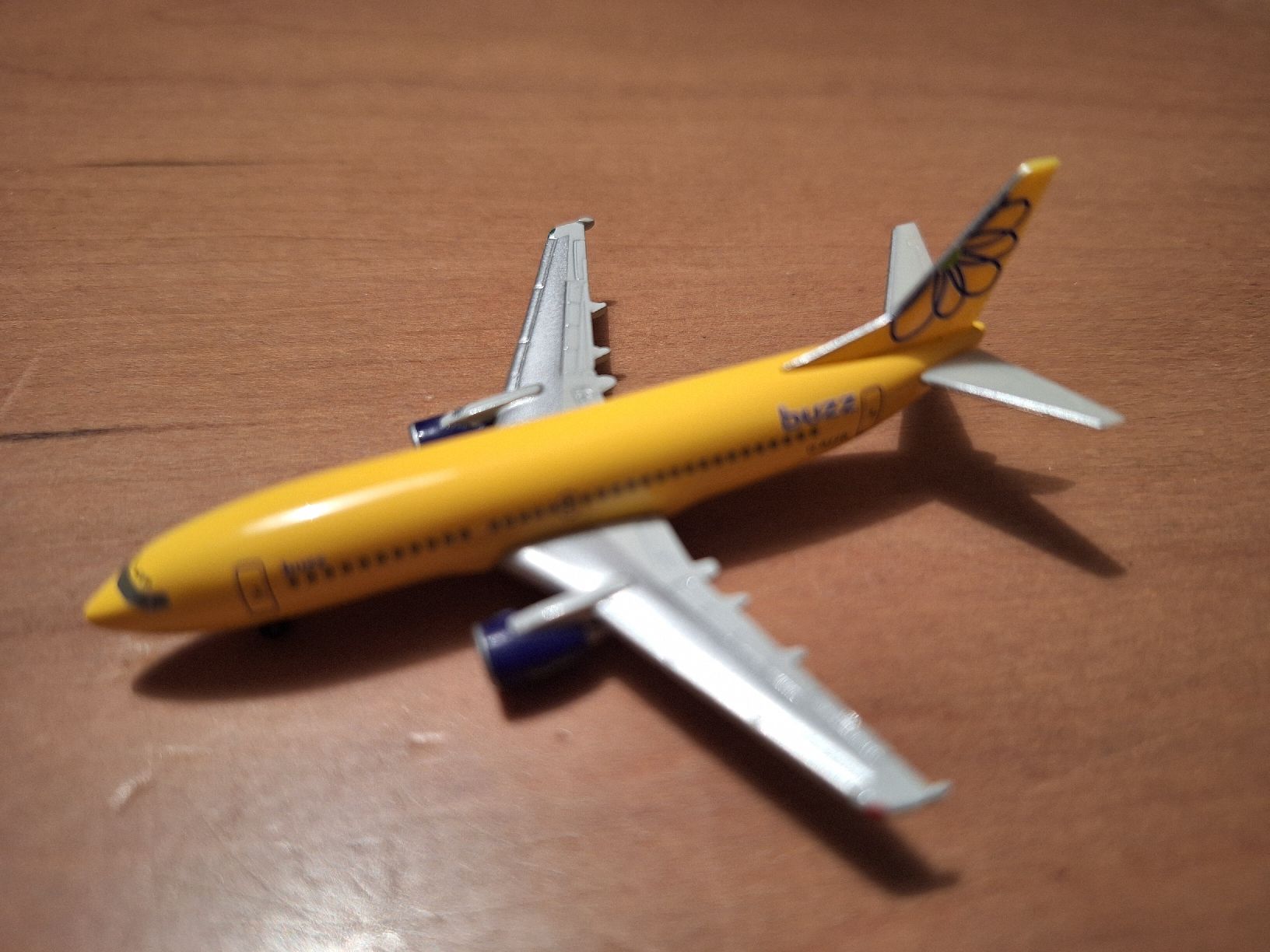 Boeing Kit di modellismo & Modellini statici: Buzz Boeing 737-300 1:500 G-BZZB – Usato da Sargans venduto da nicsam1815 1