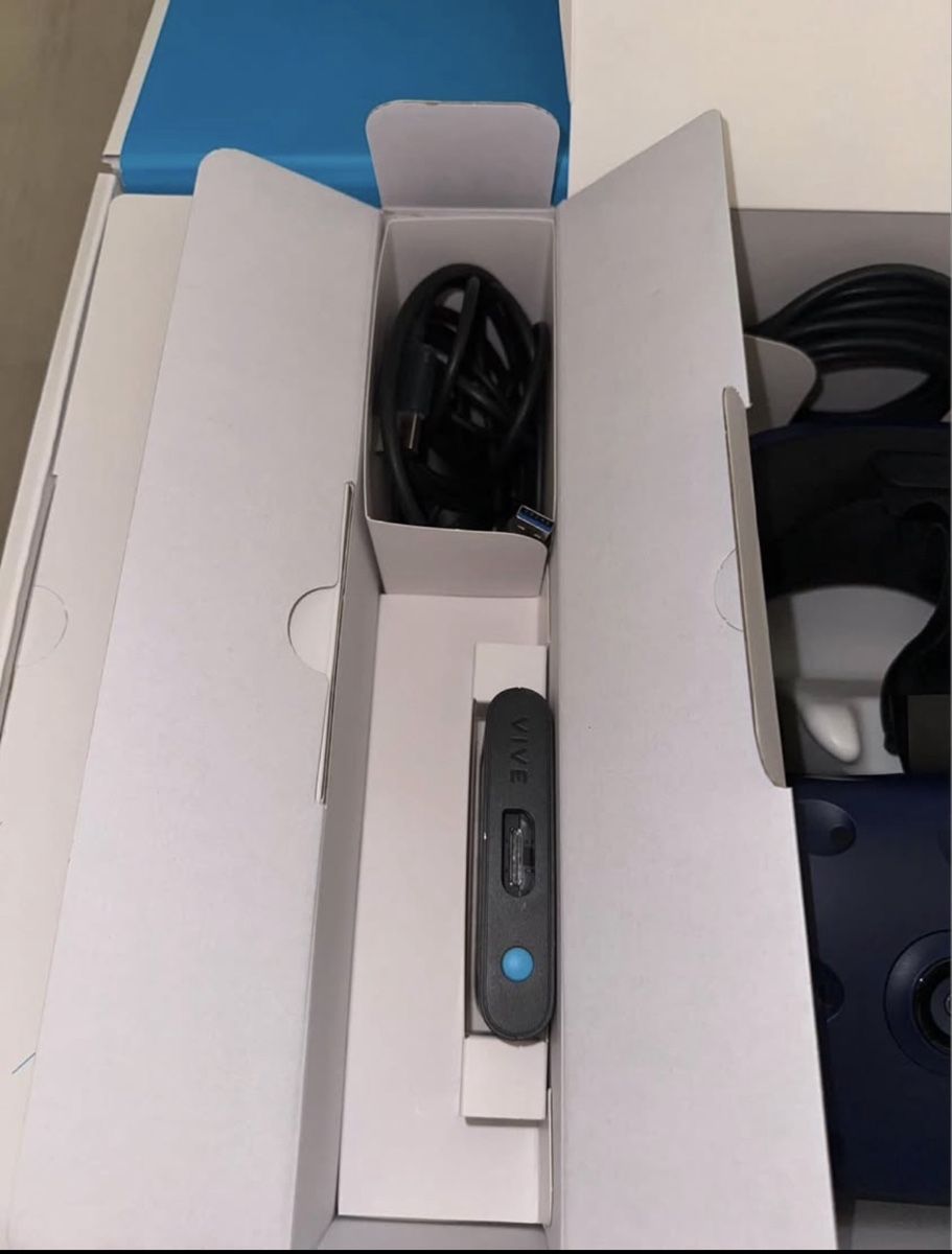 HTC Casco VR: HTC vive pro (VRheadset) (SteamVr) – Usato da Oron-le-Chàtel venduto da Olivia_Baumgartner 1
