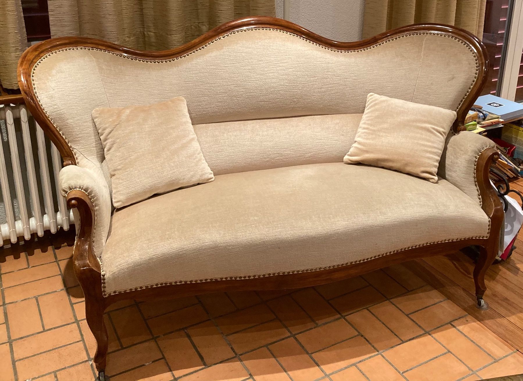 Sofas: Beiges Sofa mit 2 Sesseln – Gebraucht aus Zürich von ju314