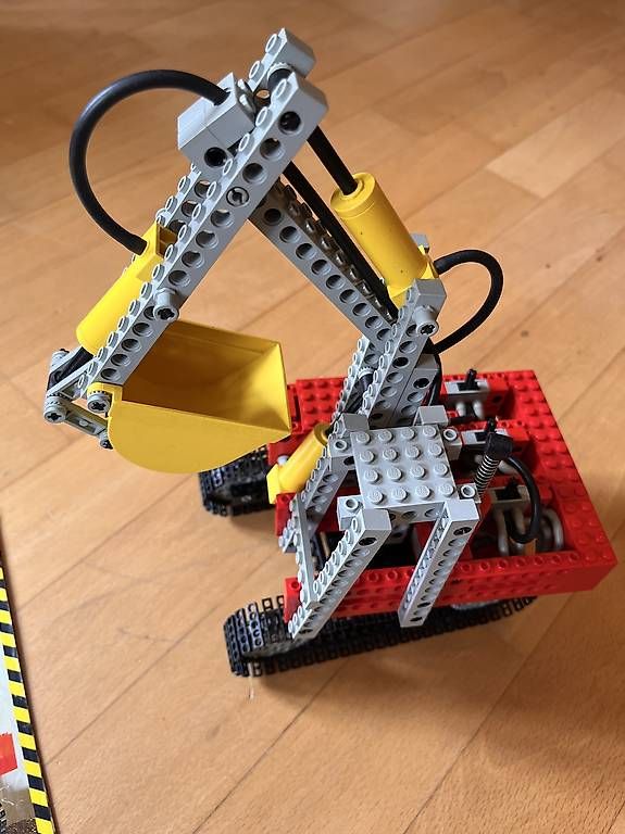 Kit di costruzioni: Lego Technic 8851 Pneumatischer Kran – Usato da Grenchen venduto da mammamia25 1