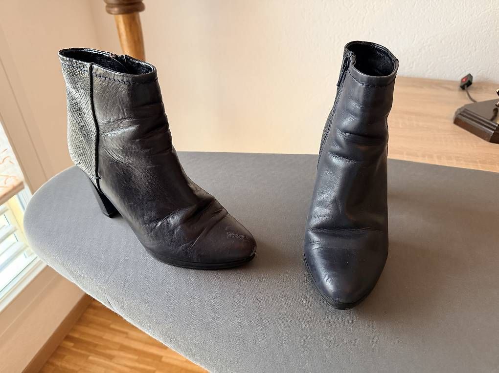 Chaussures femmes: Bottines bleues – D'occasion à Payerne par Babinou