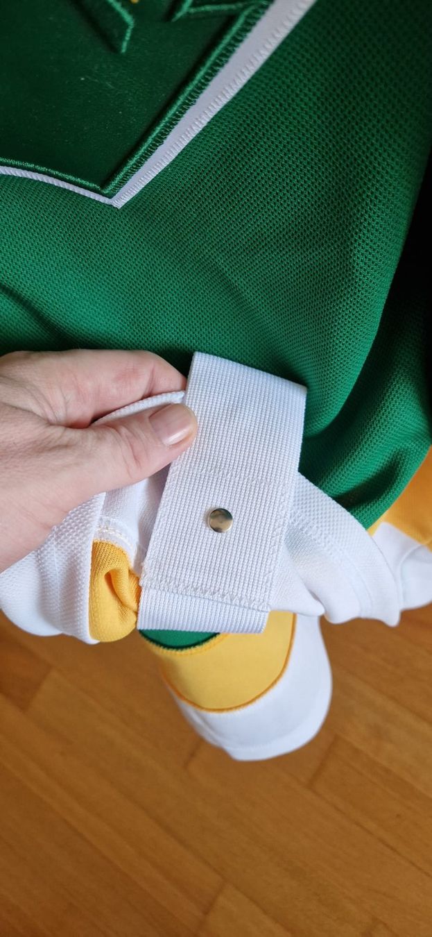 Adidas Canottiere & Pantaloni: Maillot ADIDAS NHL MINNESOTA WILD – Nuovo (secondo la descrizione) da Lutry venduto da SwissBBCards 4