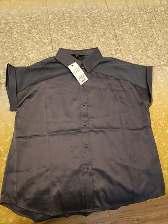 bluse New