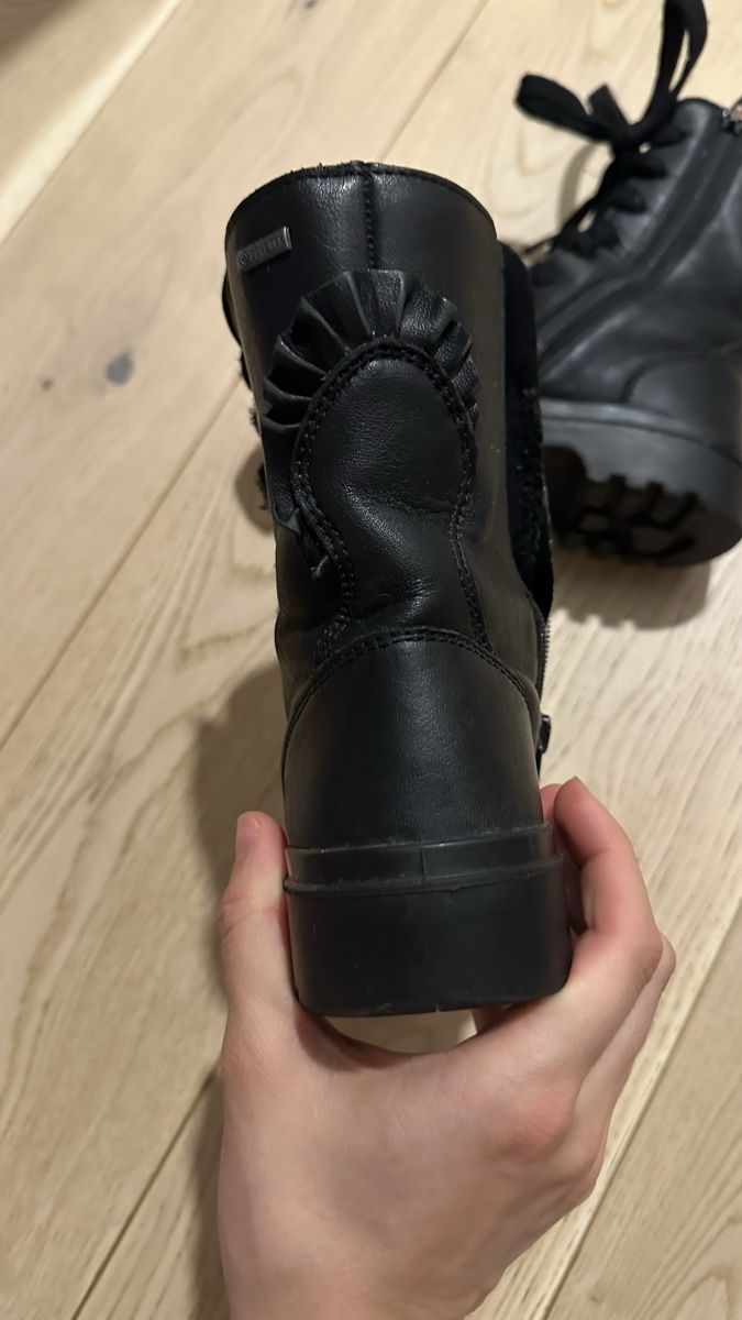 Superfit Scarpe per ragazze: Superfit Black Leather Boots Size 28 Used – Usato da Troinex venduto da AnnaAbanin 2