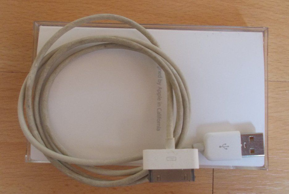 Apple Lettore multimediale portatile: iPod Touch 1st Gen 8Gb – Usato da Bussigny venduto da Cglloq 2
