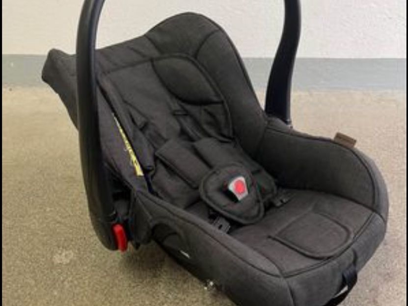 ABC Design Seggiolini per auto: ABC Babyautositz – Usato da Adliswil venduto da sil_v8dy