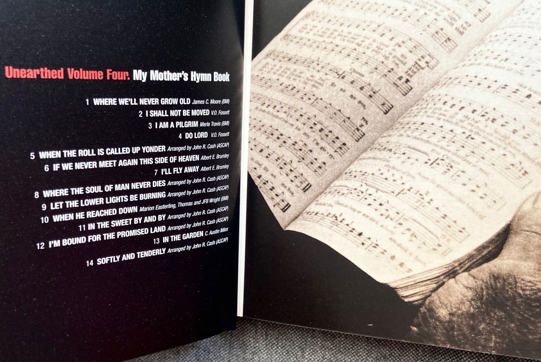 CDs: Johnny Cash - CASH UNEARTHED - Boxset mit 5 CDs – Gebraucht aus Luzern von  8