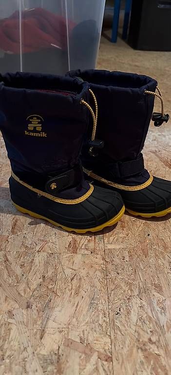 Scarpe per ragazzi: Kamik Winterschuh 12 – Usato da Schwarzenburg venduto da SchoggoLoggo