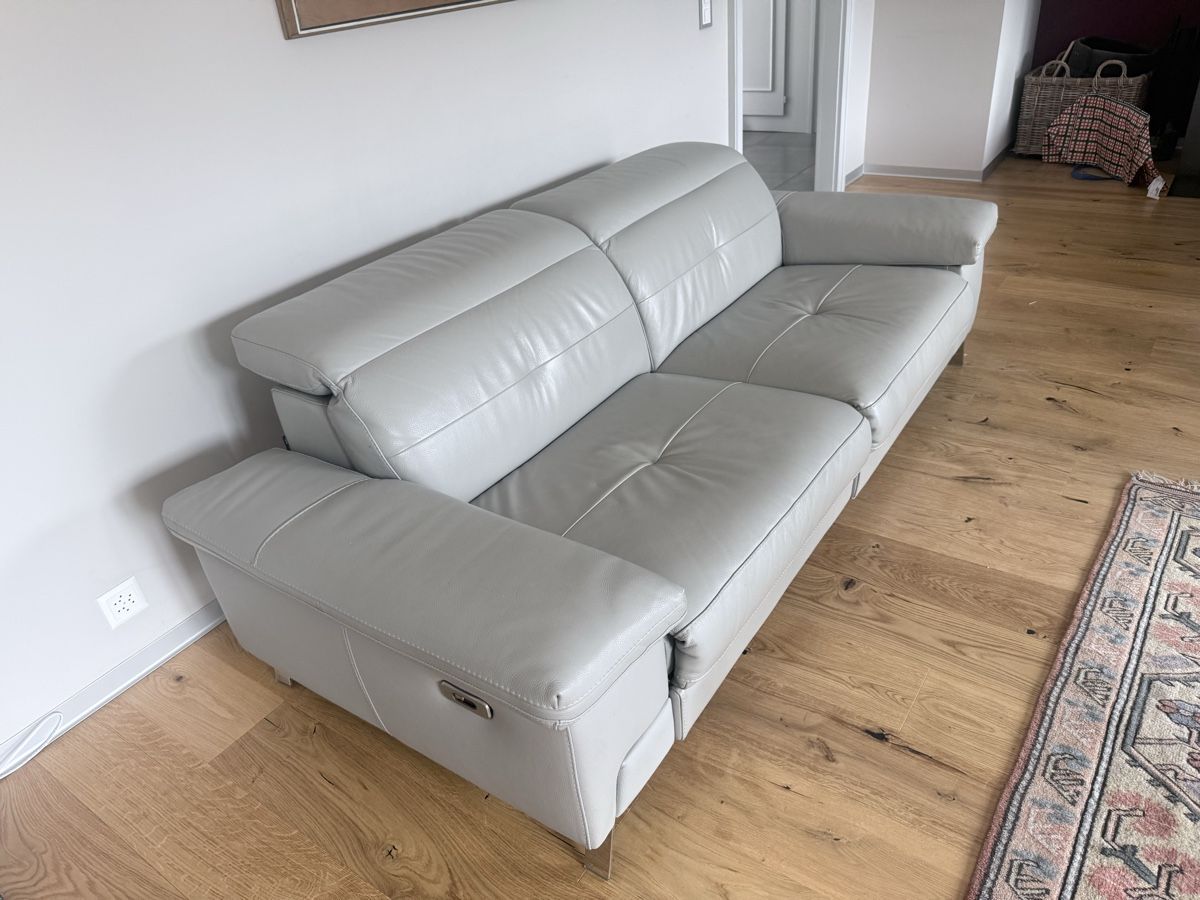 Sofas: Canapé électrique en cuir – Gebraucht aus Sion von debsone 1