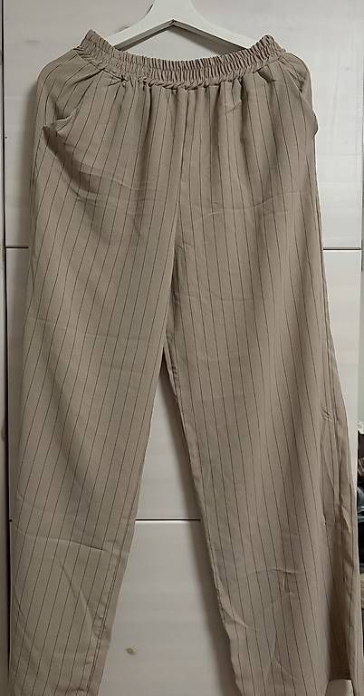 Hosen: Pantalon  – Neu und originalverpackt aus Yverdon-les-Bains von may_r5f7