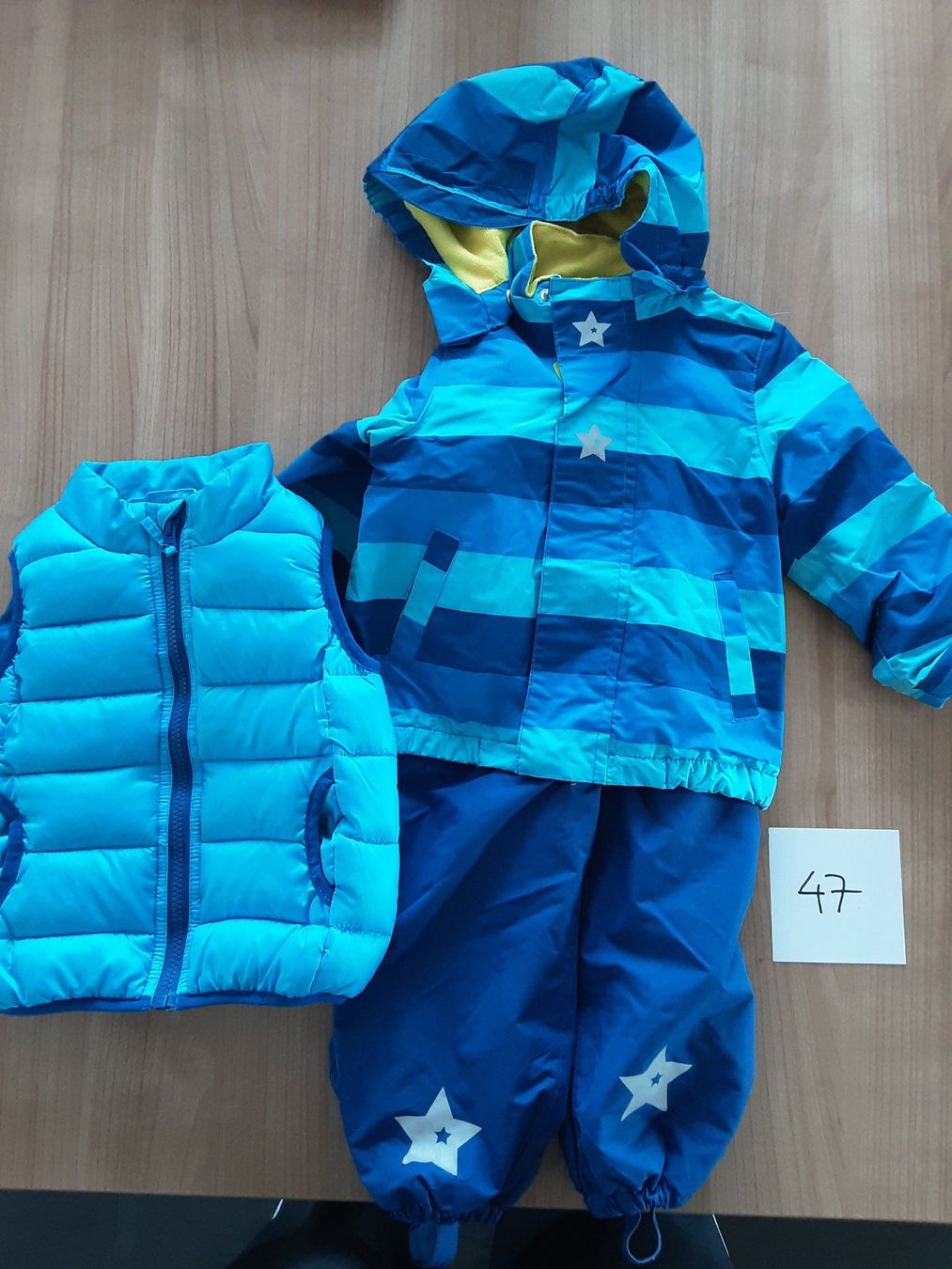 Lotti & Set di vestiti: Kinderkleider Paket 47 Gr.86/92 – Usato da Schötz venduto da Nico040