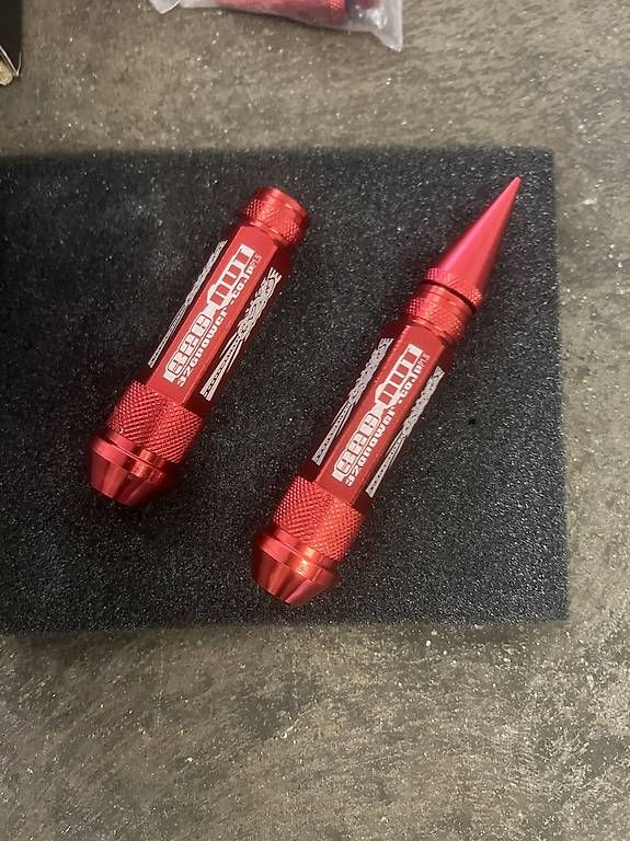 Tous les outils: Radmutter 1.5mm aus Aluminium – D'occasion à Regensdorf par arm_2cb9 2