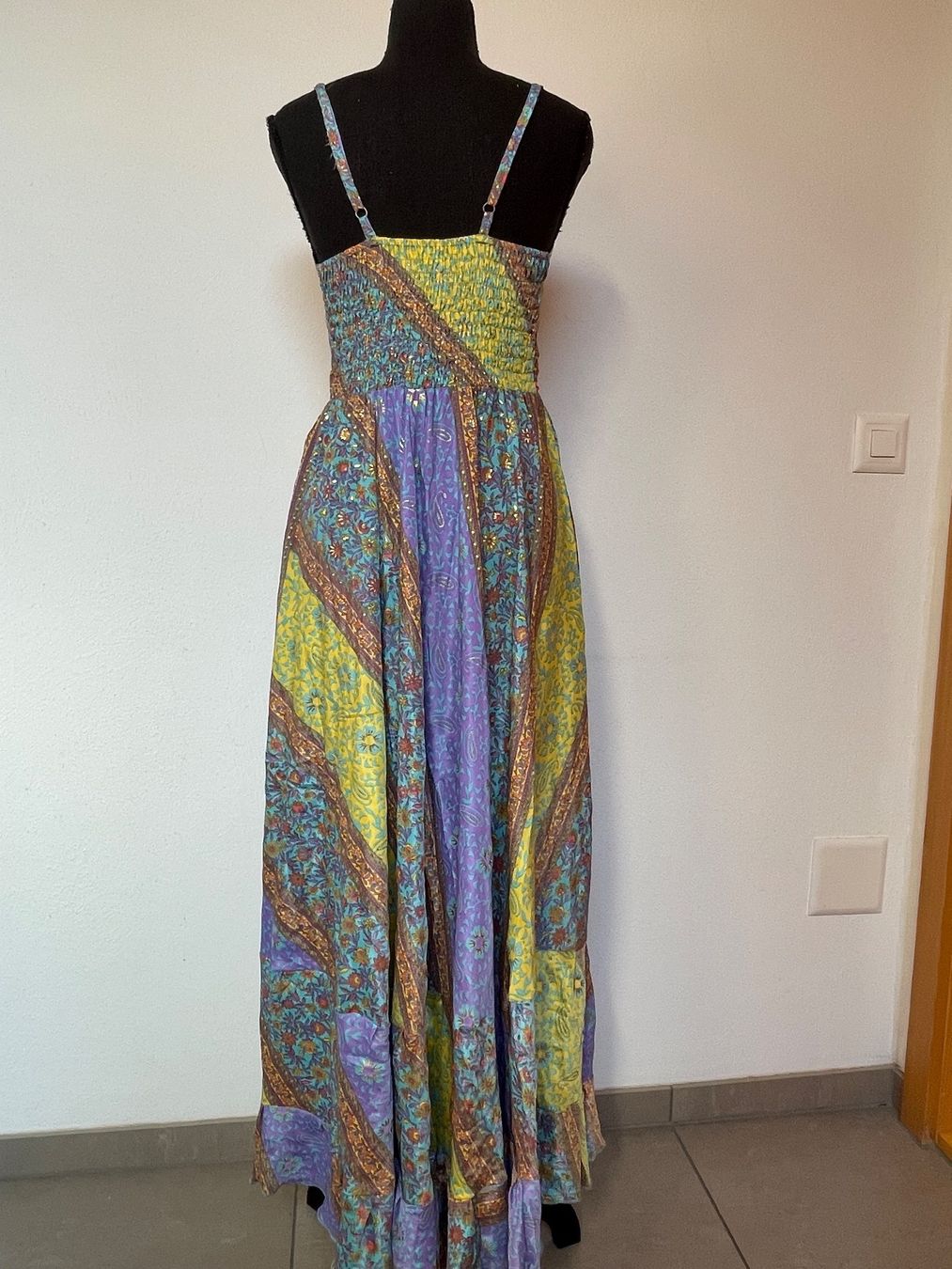 Kleider: Boho Maxiträgerkleid in Seidenoptik – Neu (gemäss Beschreibung) aus Sigriswil von ck56 1