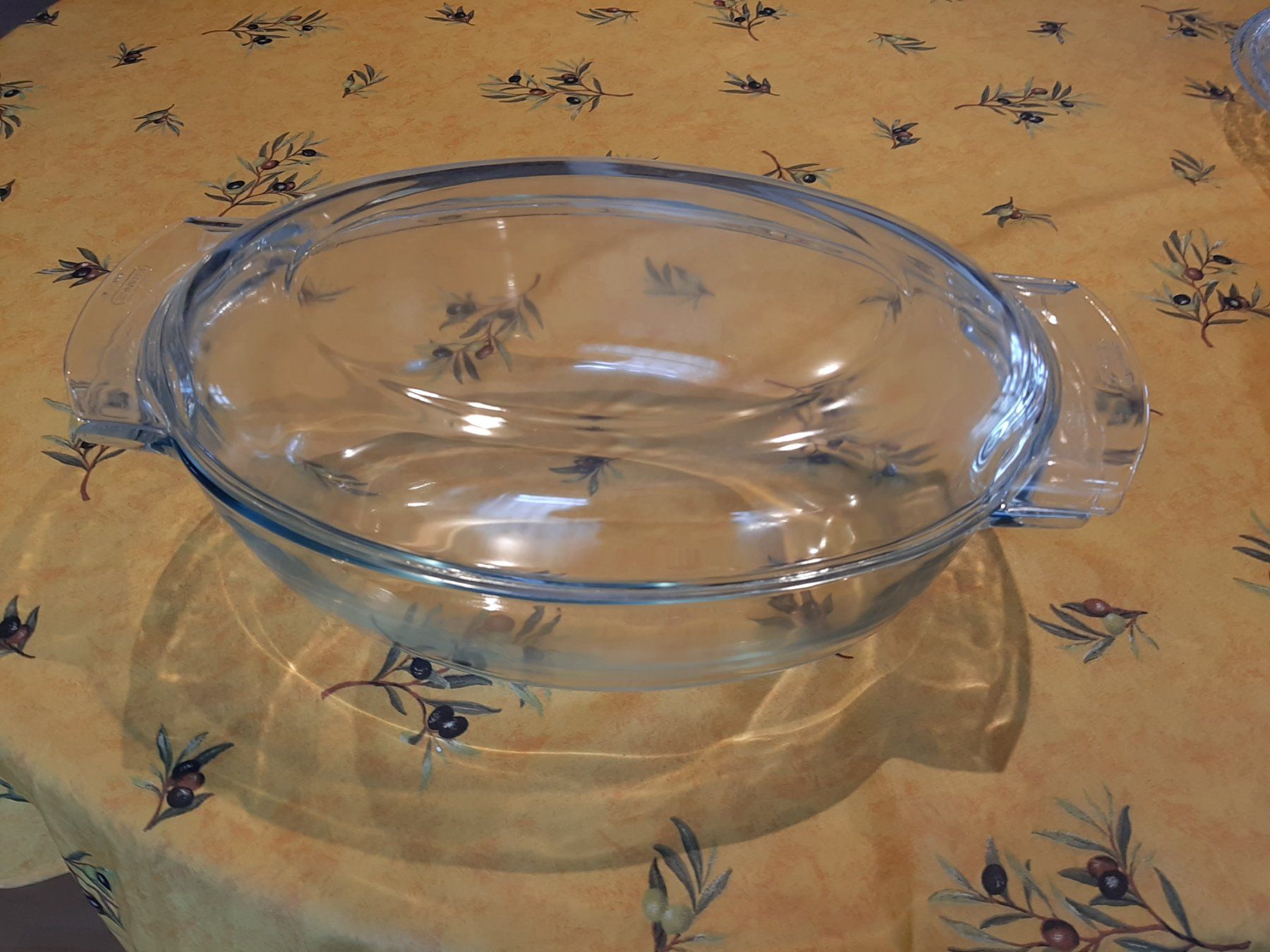 Pyrex Schalen: Glas-Auflaufform / Gratinform mit Deckel, oval, 4 Liter – Gebraucht aus Niederhasli von pri_62hf 1