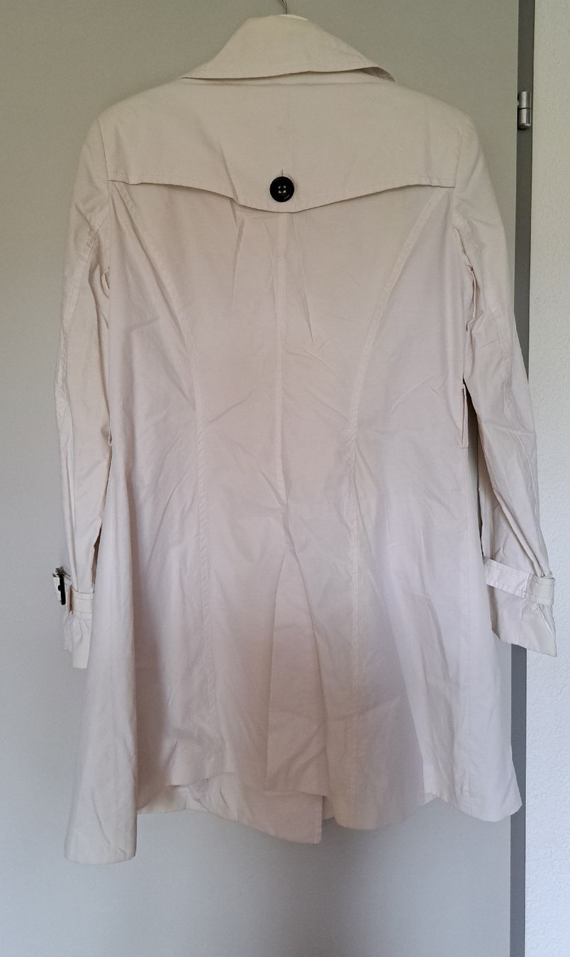 Cappotti: Trenchcoat von DiKa – Usato da Winterthur venduto da Ric_Ardo_ 4
