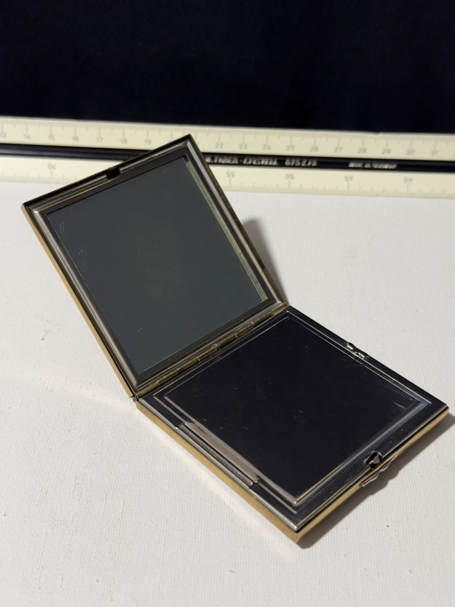 Make-up: Powder Compact, Poland 1970 – Nuovo (secondo la descrizione) da Zürich venduto da RatsTreasure 2
