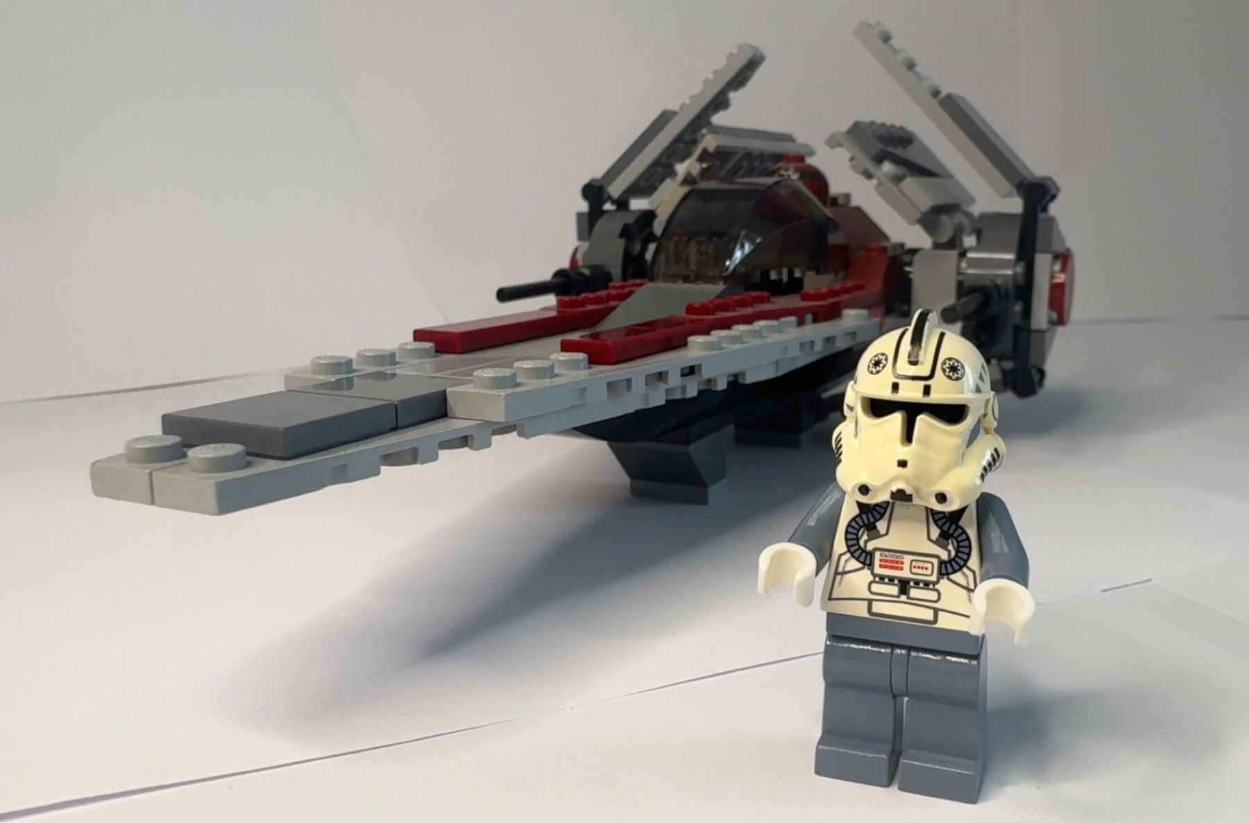 Lego Jouets: LEGO Star Wars V-wing Fighter (6205) – D'occasion à Oftringen par Donovan_-