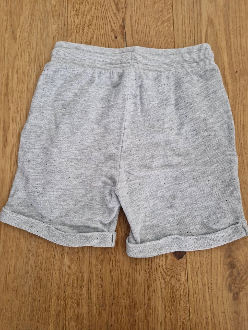 Pantaloni: Shorts Sommer 2 Stück Gr. 116 – Usato da Davos-Dorf venduto da Bpelikan 4