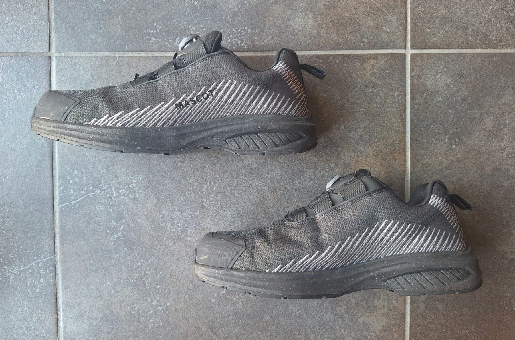 Scarpe da uomo: Mascot Sicherheitsschuhe, Grösse 45 – Nuovo (secondo la descrizione) da Wangen ZH venduto da MarianneMunz 2