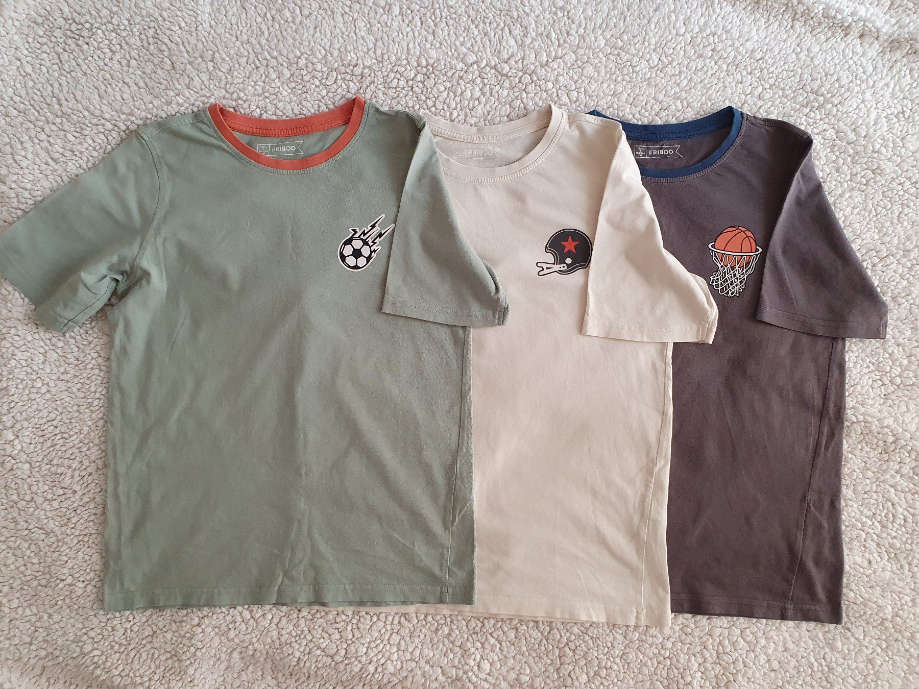 Lotti & Set di vestiti: Sommerkleiderpaket Jungs Gr.140 – Usato da Neunkirch venduto da M.Costa1 2