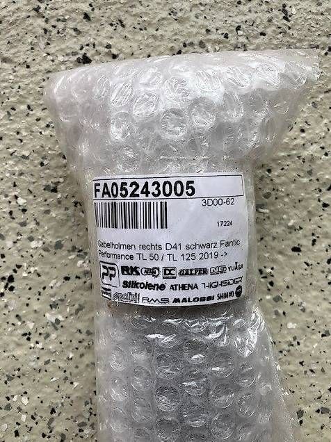 Forchette: Fantic XMF 125 Performance Gabelholm rechts neu – Nuovo (secondo la descrizione) da Seewen SO venduto da Eliane-Nora 1