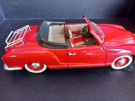 VW Karmann Ghia Cabriolet rot 1:18 Solido guter Zustand