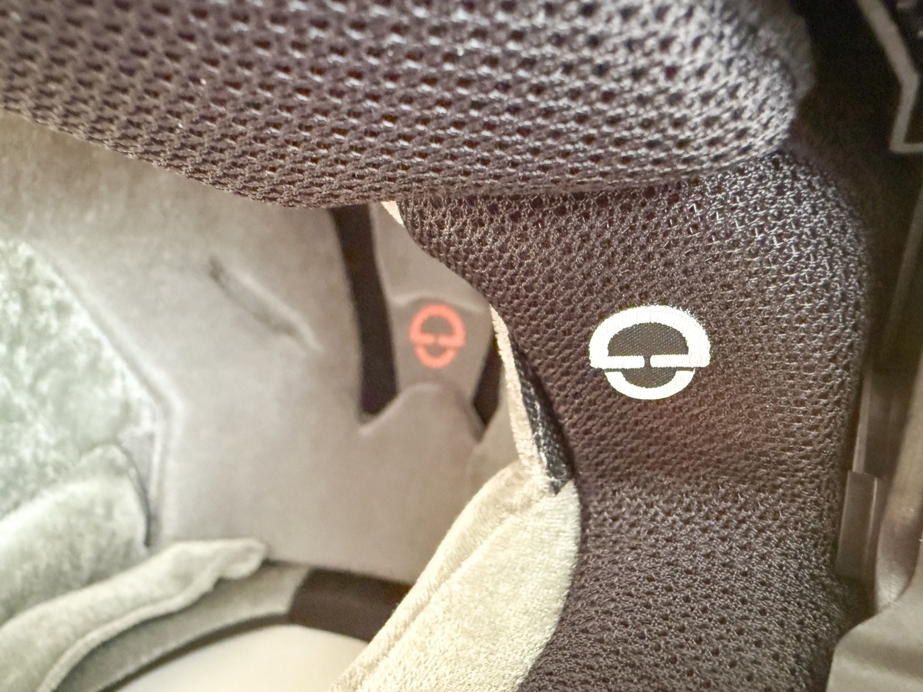 Schuberth Helme & Visiere: Schuberth C4 Pro inkl. Kommunikationssystem SC1 Advanced NEU – Gebraucht aus Kloten von  4