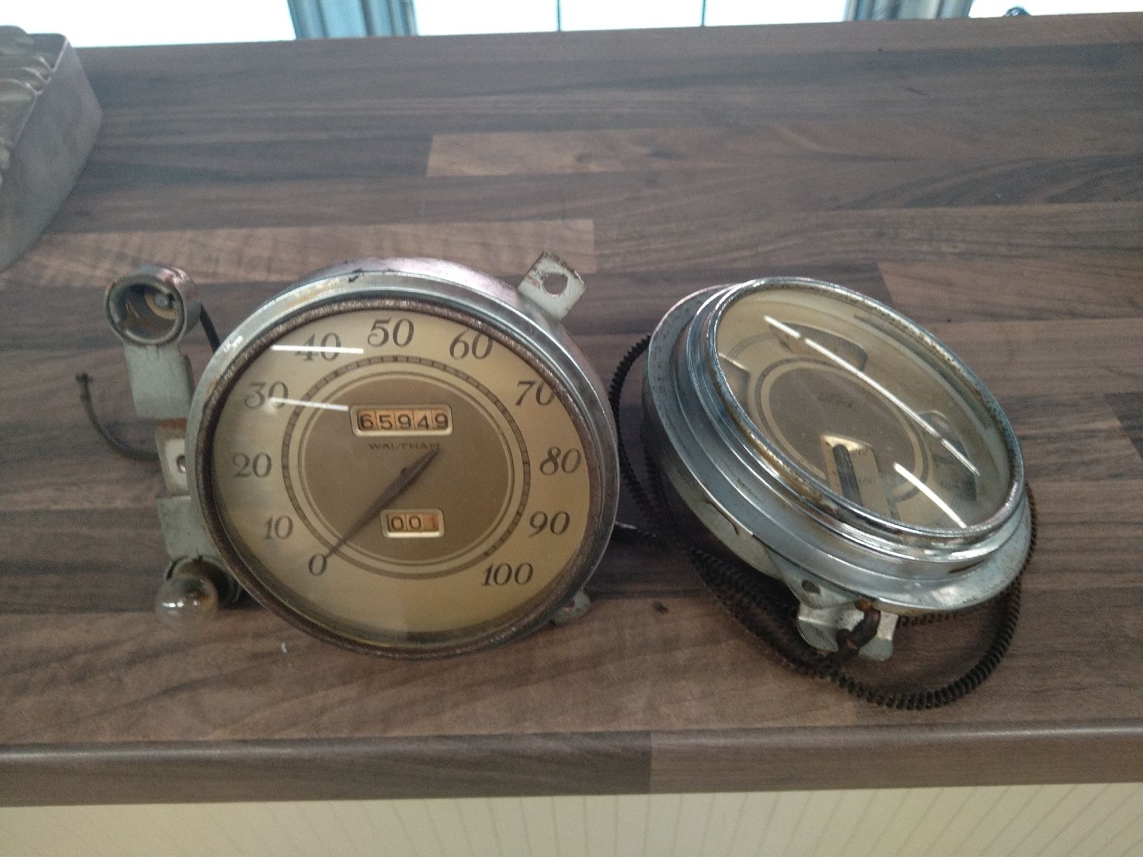Ford Tutti pezzi di ricambio auto: Ford USA 1938 Armaturen – Usato da Steinen venduto da Blackcadillac