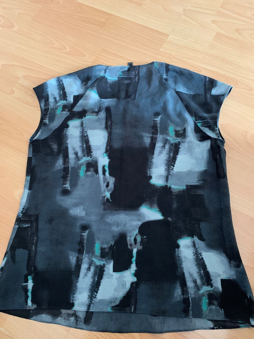 Mexx T-shirt: Joli t-shirt Mexx taille 38 – Usato da MEYRIN venduto da Gwendo10 1