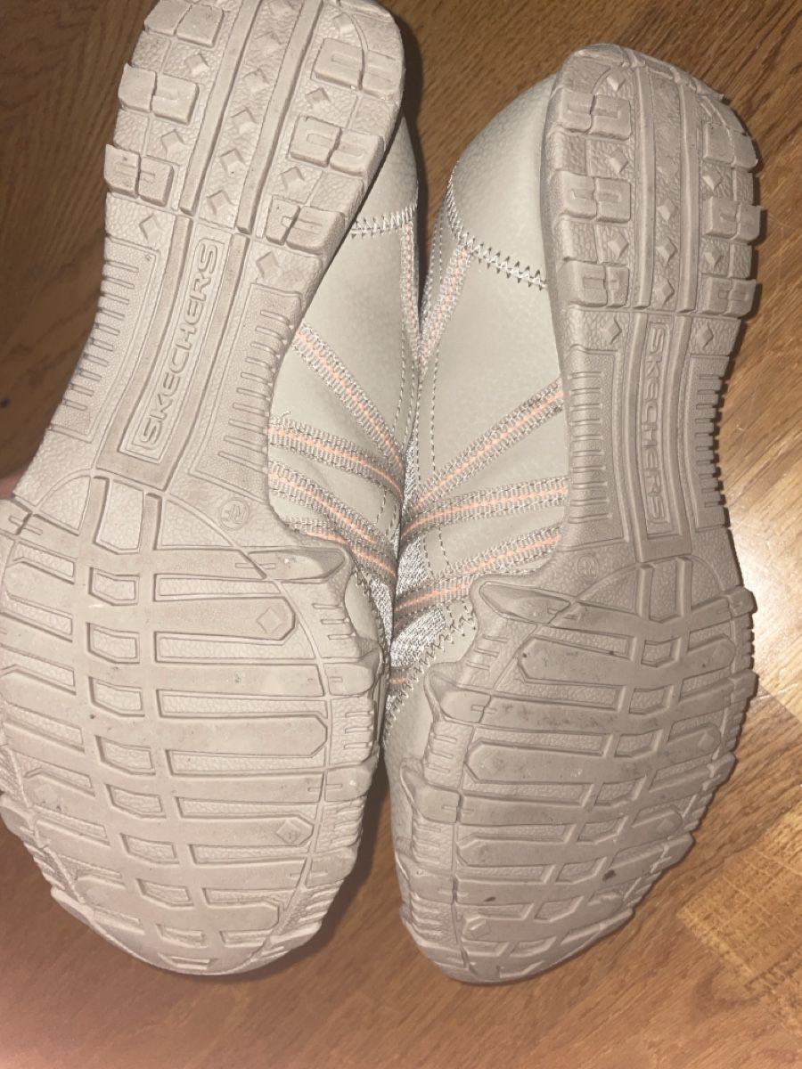 Skechers Scarpe da donna: Skechers Gr.38 beige neu – Nuovo (secondo la descrizione) da Baar venduto da Vili7 1
