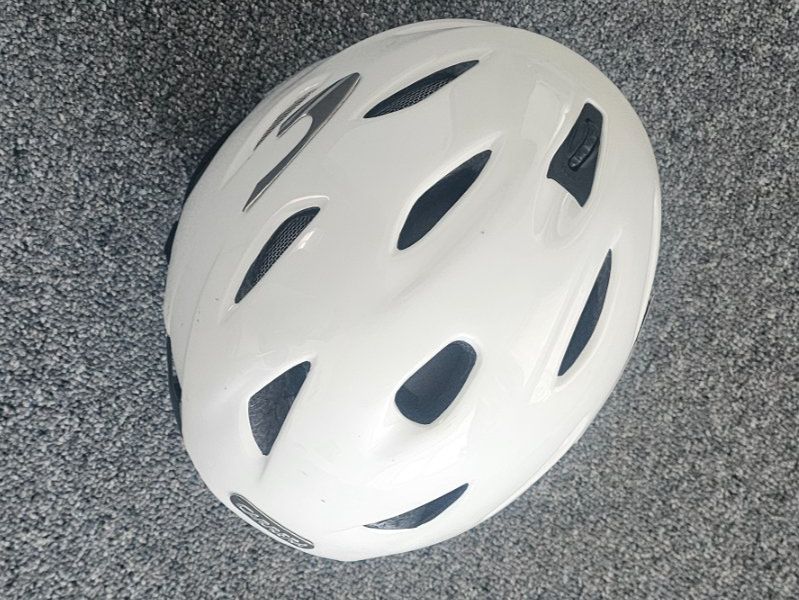 Carrera Helme: Skihelm Damen Carrera – Gebraucht aus Bottighofen von Miatax5 2
