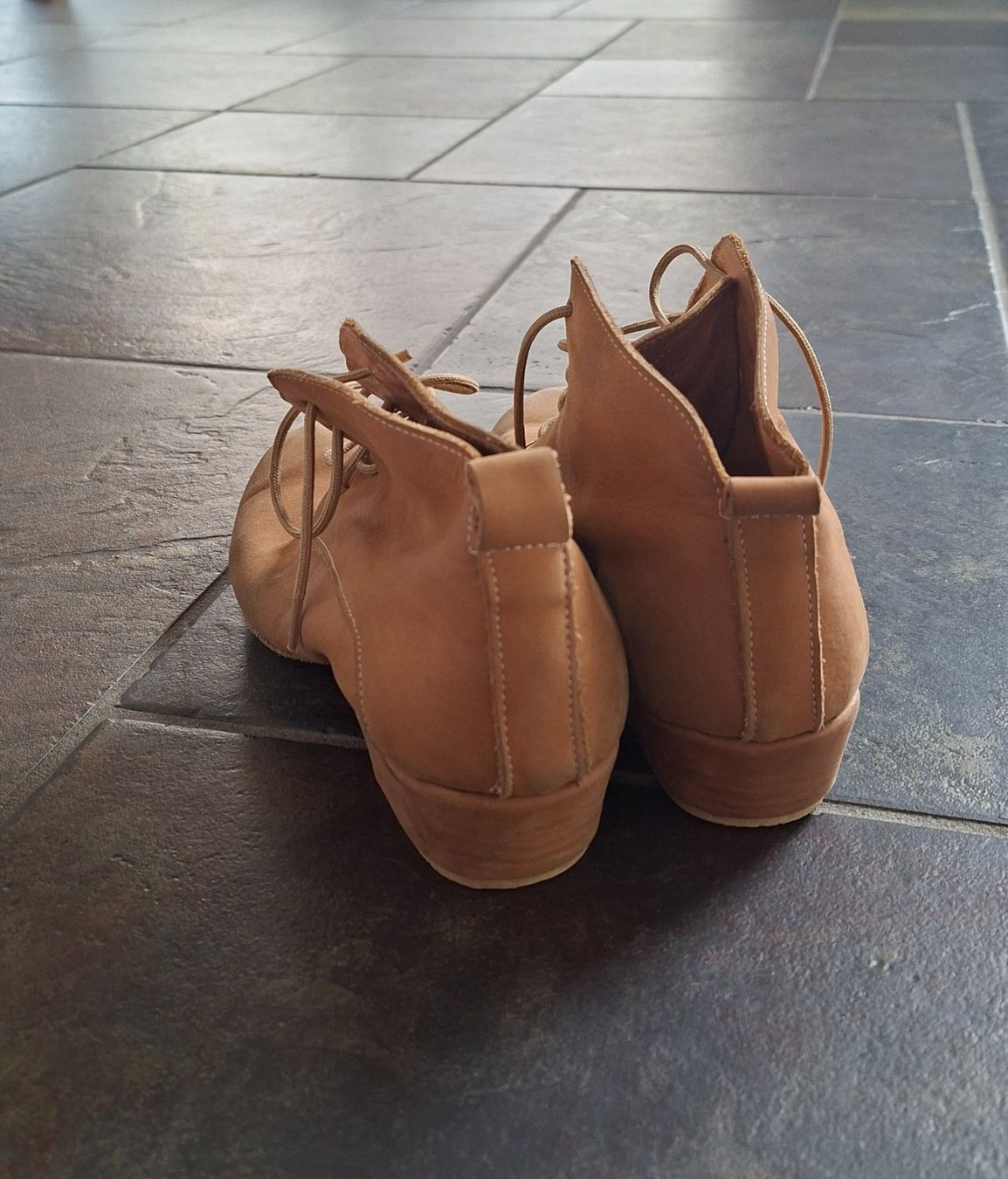 Scarpe da donna: Bottes de tango DNI, en cuir souple, pointure 7 – Usato da Riaz venduto da car_8smd 2