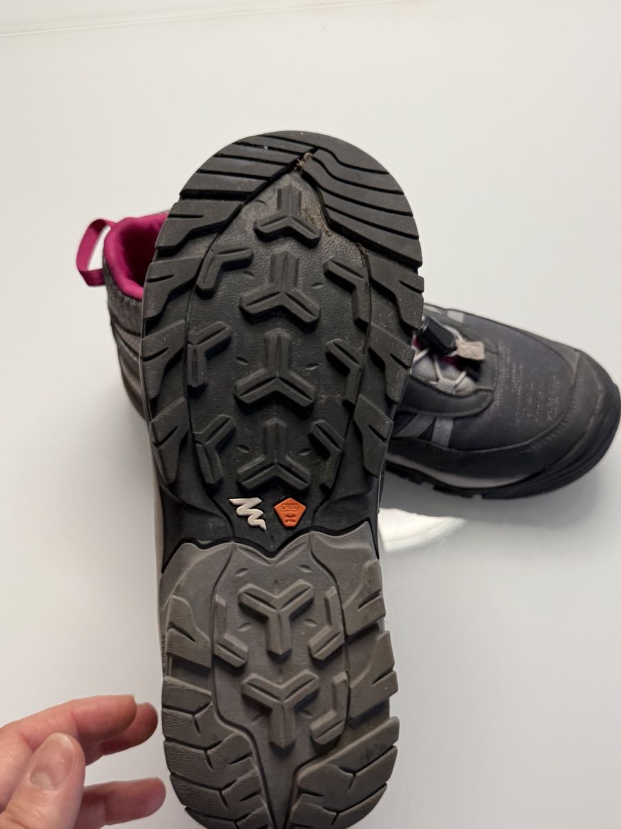 Decathlon Scarpe per ragazze: Wanderstiefel für Mädchen Gr. 38 – Usato da St. Gallen venduto da AsanwaChee 3