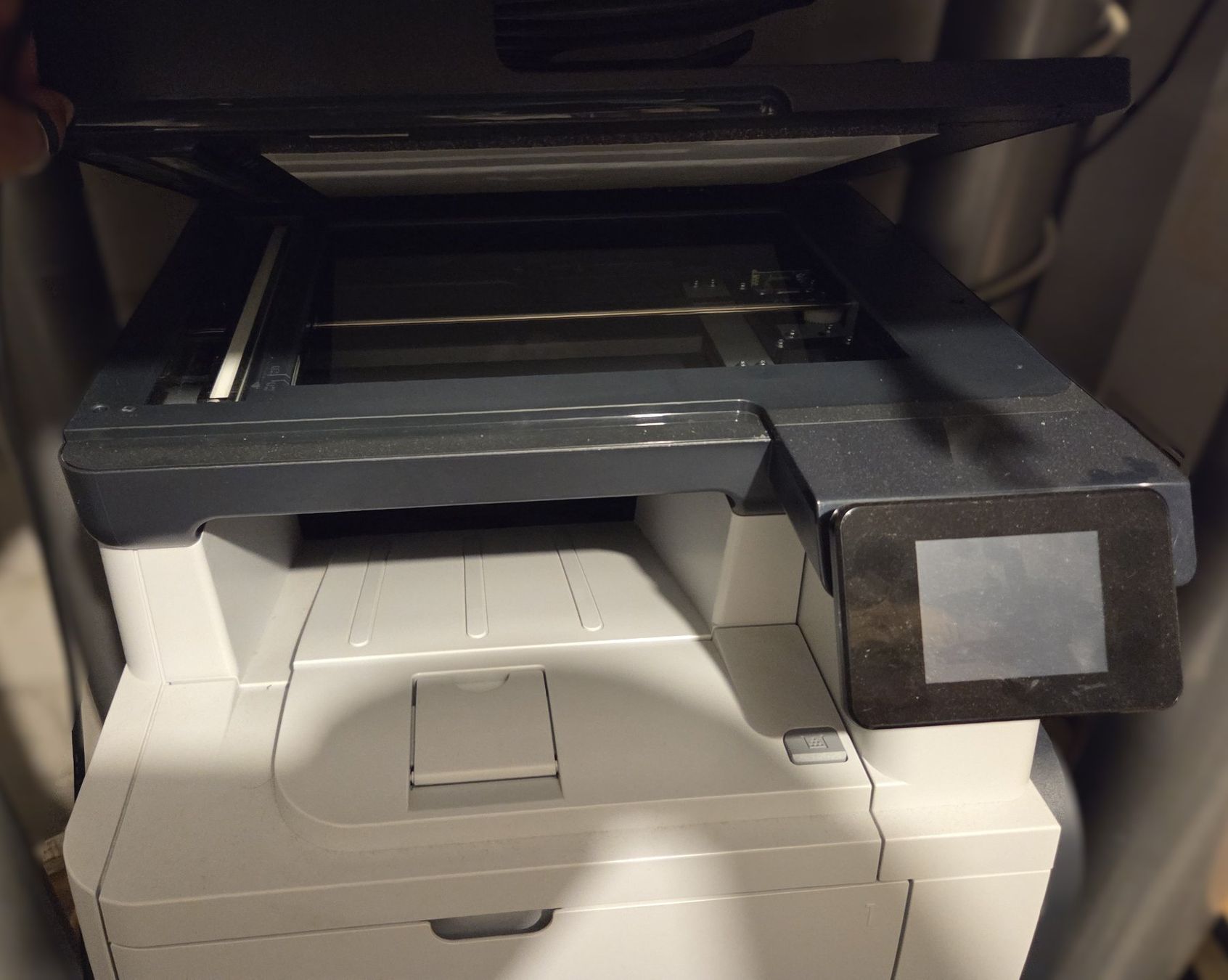 Hewlett Packard Imprimantes: Profi Multifunktions Drucker HP LaserJet Pro MFP M521dn – D'occasion à Werthenstein par Mister_ 2