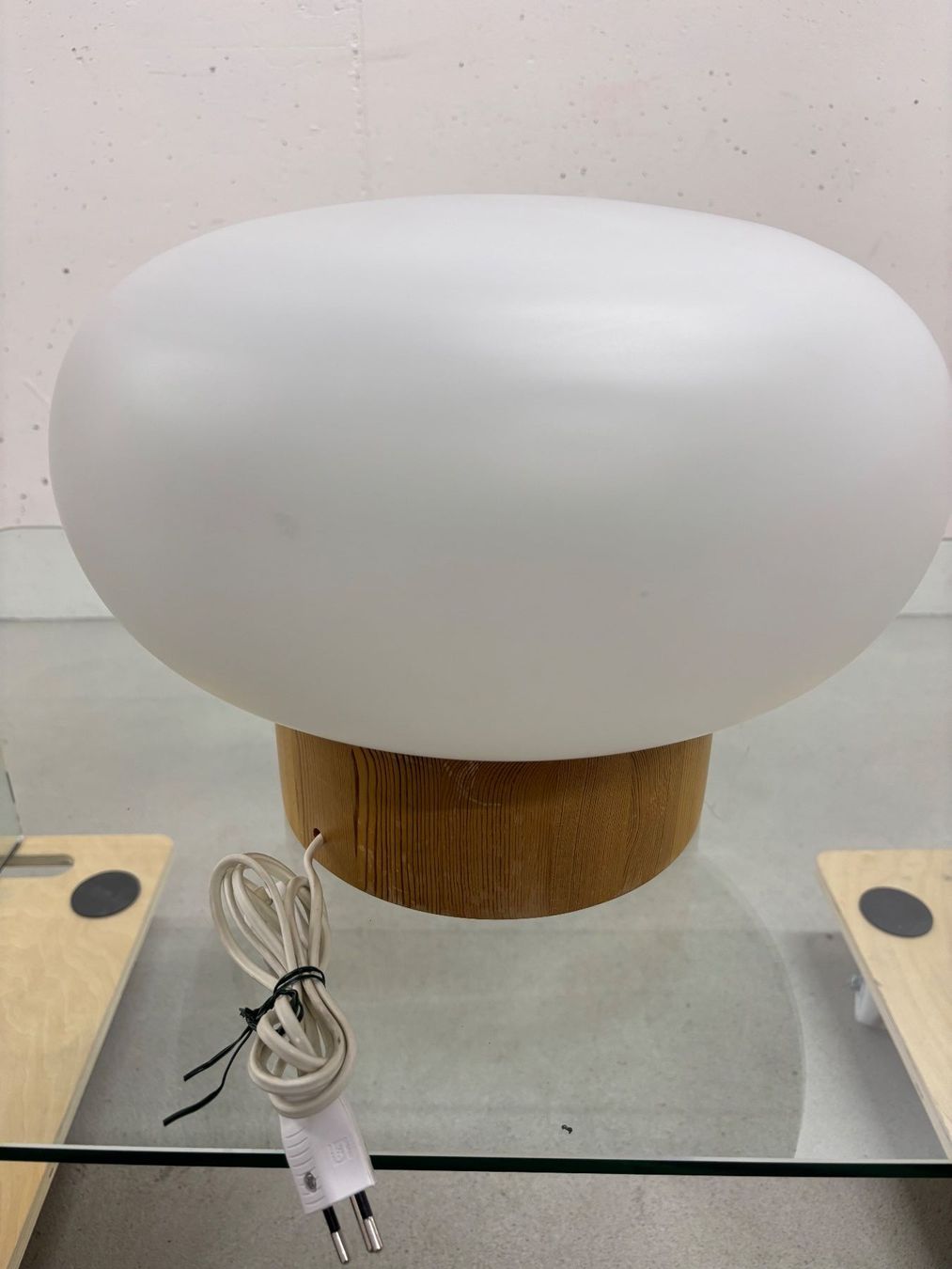 Lampade: Bodenleuchte von Bestform Designklassiker – Usato da rotkreuz venduto da baudisch 1