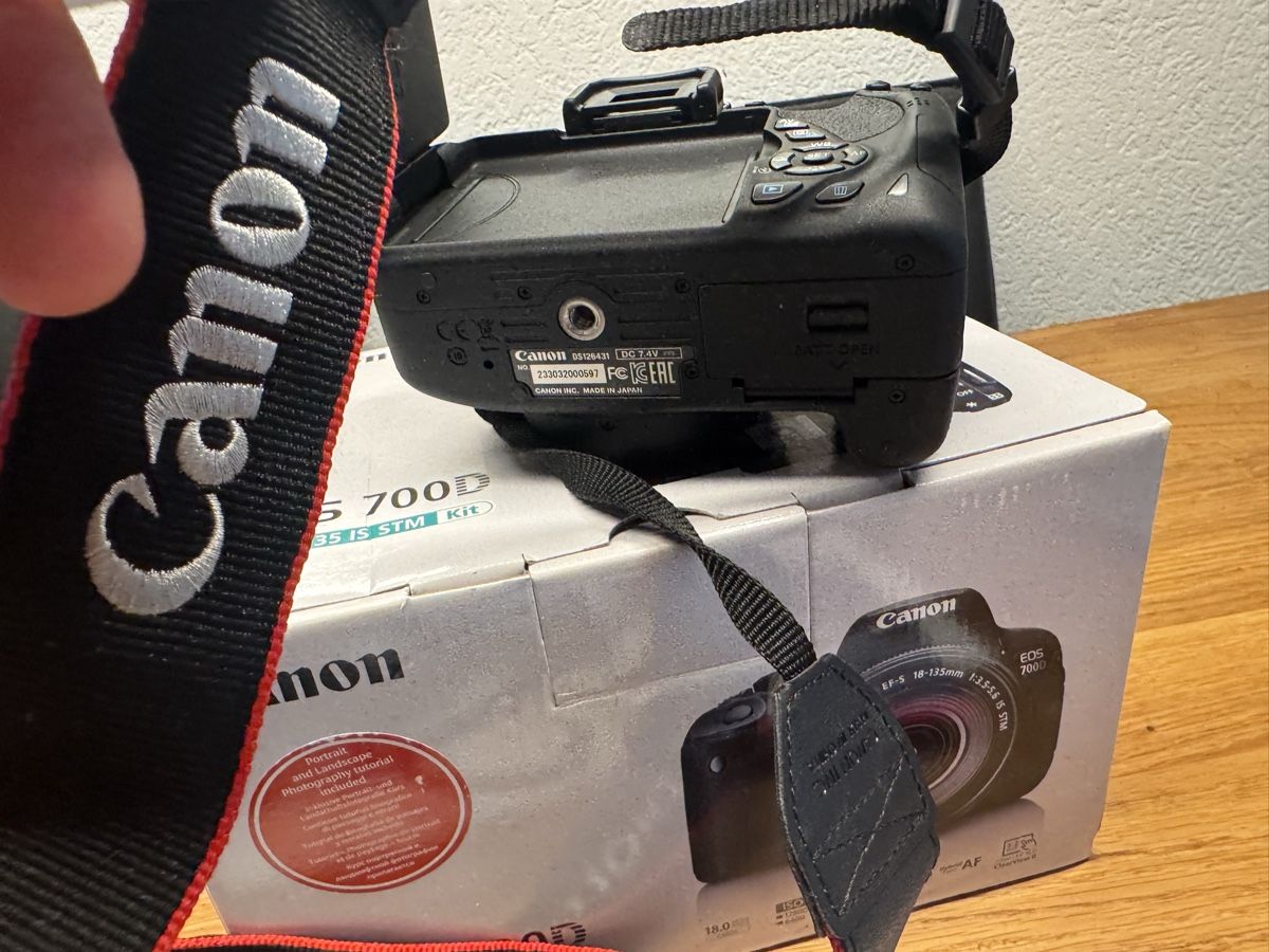 Canon Kamera: Canon eos 700D Body  – Gebraucht aus Richterswil von Memo8282 3