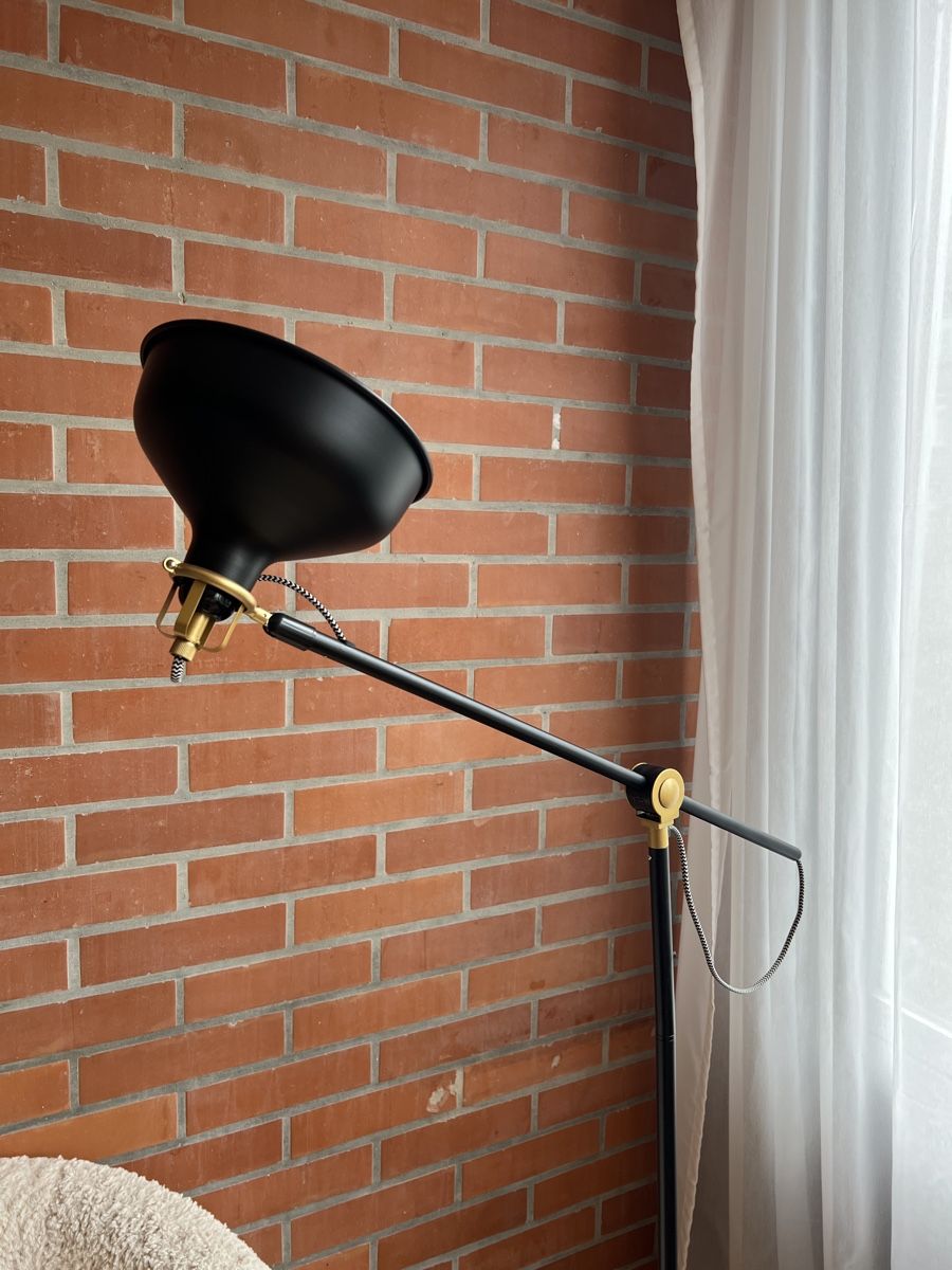 Ikea Lampes: Stehleuchte Stehlampe schwarz, verstellbar,  – D'occasion à Biel/Bienne par mona222 2
