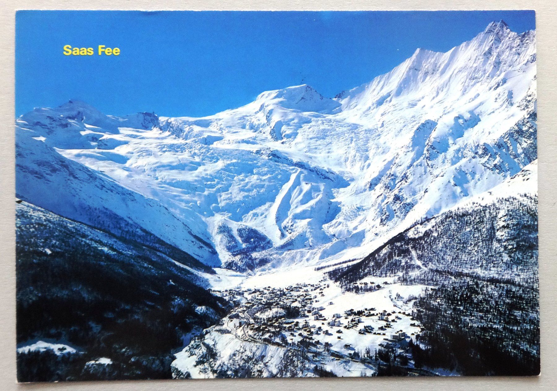 Cartes postales: Saas Fee 1800 m – Défectueux à Fétigny par Billy2miny