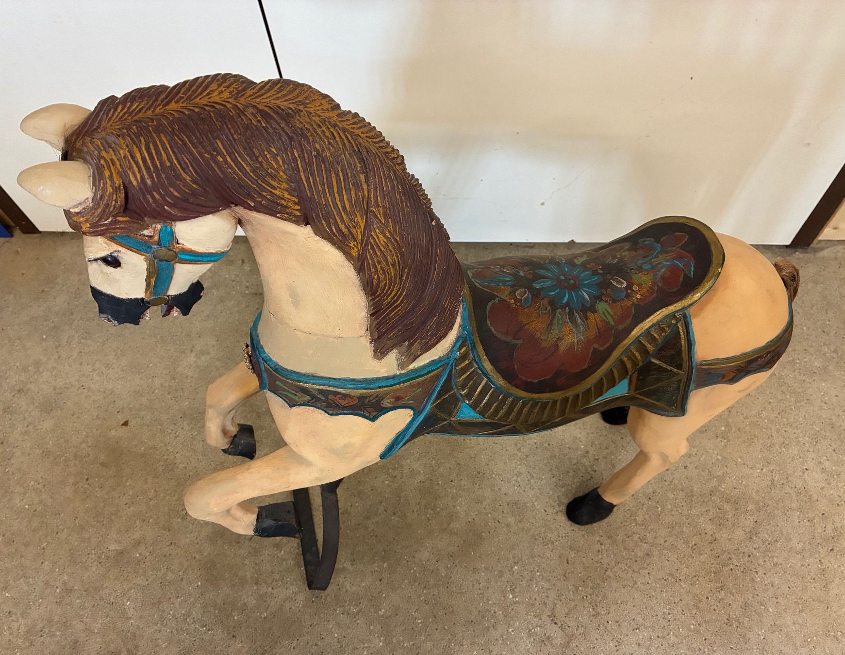 Figurines: Karussellpferd aus Holz – D'occasion à Gümligen par Roe22 3