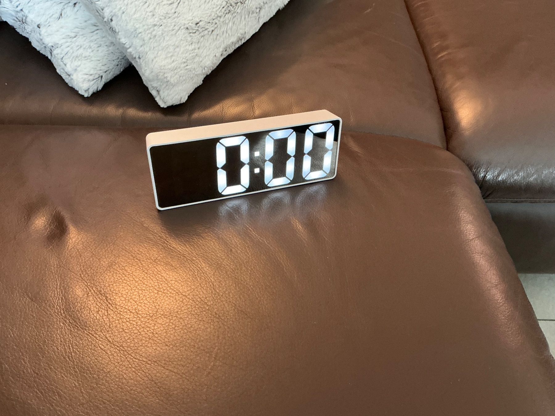Sveglie: Toller Wecker/Uhr mit Batterie Betrieb – Usato da Würenlos venduto da Starceve 1