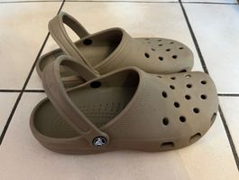 Chaussures crocs grises 41 très bon état