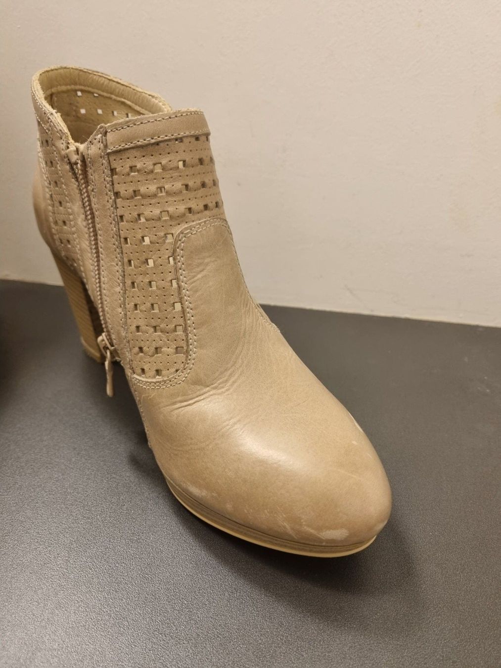 Damenschuhe: Ankle boots – Gebraucht aus Lugano von Desrock 4