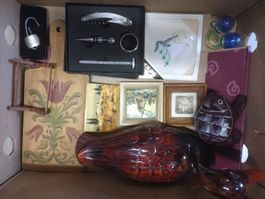 Lot d'antiquités et d'objets de collection divers. 