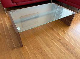 Eleganter Salontisch / Couchtisch aus Glas und Holz