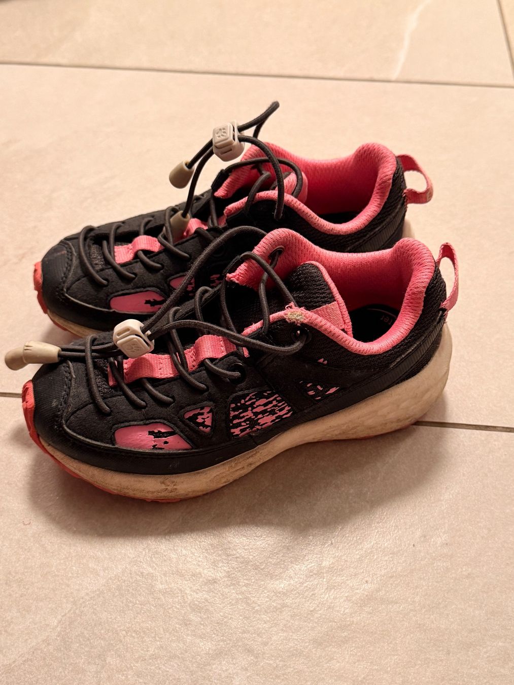 Jack Wolfskin Scarpe per ragazze: Jack Wolfskin Schuhe, Mädchen, Wanderschuhe, 28 – Usato da Wilen b. Wil venduto da carpediem25