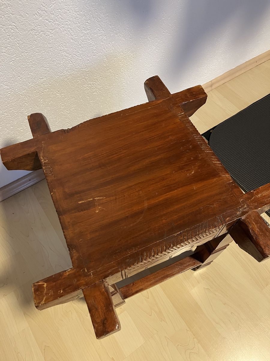 Comodini: Tischchen Schnitzerei – Usato da Brugg AG venduto da kja_86hm 2