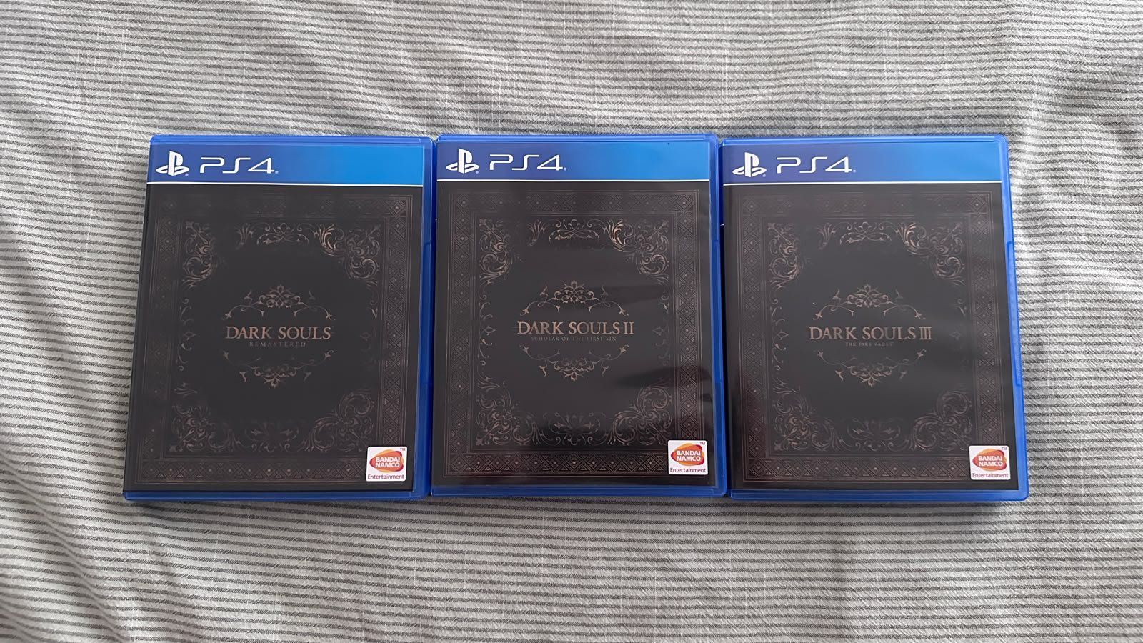 Spiele: Dark Souls Trilogy PS4 – Gebraucht aus Neuhausen von druivo 1