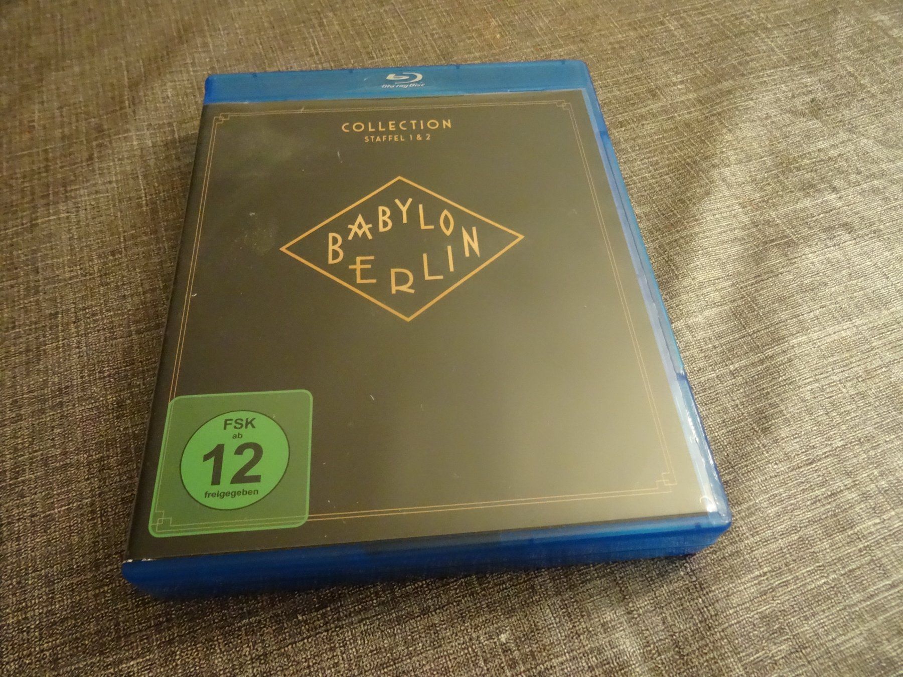 Tutti i DVDs: Babylon Berlin Staffel 1 und 2 Blu-Ray – Usato da Olten venduto da Disc-Verkauf