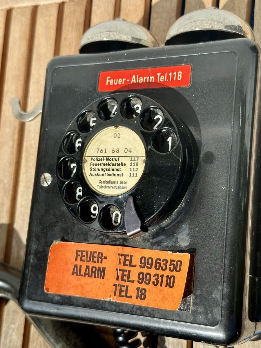 Telefoni: Original Schweizer PTT Notruf-Wandtelefon – Usato da Kleindöttingen venduto da lau_k778 5